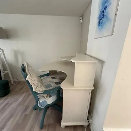 Cosy By The Sea And Beach Apartament