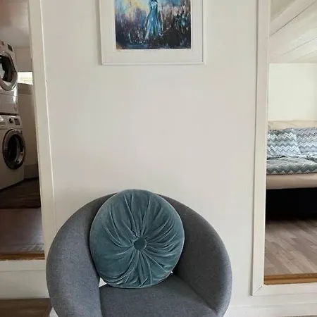 Cosy By The Sea And Beach Apartment